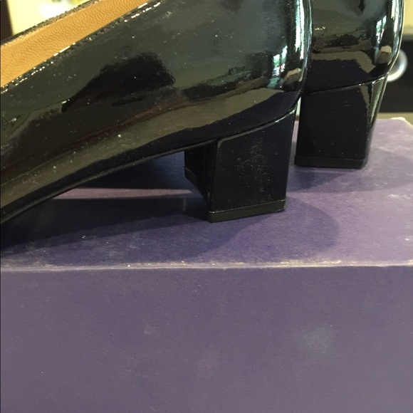 Stuart Weitzman - Picture 3 of 5